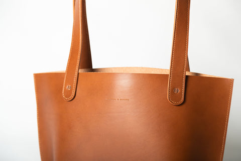 Vacchetta Tote Bag · Gold