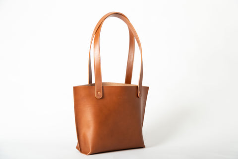 Vacchetta Tote Bag · Gold